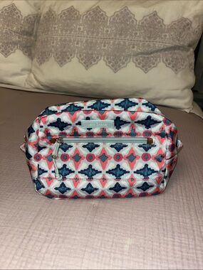 Vera Bradley travel toiletry bag